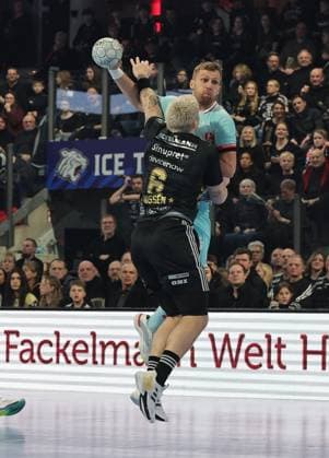 20 12 2025 Handball 1 Bundesliga DAIKIN HBL Season 2025 2026 18 Matchday HC Erlangen Metropolregion Nürnberg HCE MT Melsungen DaMa xdaxmax Marek Nissen 6, HC Erlangen HCE David Mandic 7, MT Melsungen