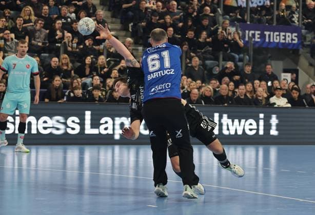 20 12 2025 Handball 1 Bundesliga DAIKIN HBL Season 2025 2026 18 Matchday HC Erlangen Metropolregion Nürnberg HCE MT Melsungen DaMa xdaxmax Laszlo Bartucz 61, MT Melsungen Viggo Kristjansson 73, HC Erlangen HCE