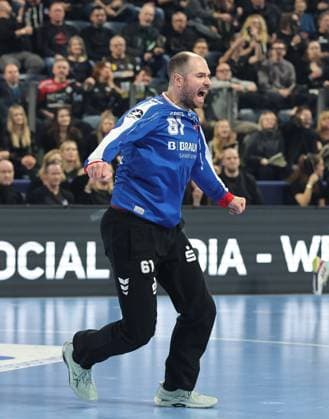 20 12 2025 Handball 1 Bundesliga DAIKIN HBL Season 2025 2026 18 Matchday HC Erlangen Metropolregion Nuremberg HCE MT Melsungen DaMa xdaxmax Cheering Joy Laszlo Bartucz 61, MT Melsungen clenches fists Fists