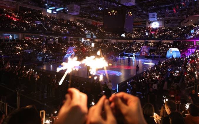 20 12 2025 Handball 1 Bundesliga DAIKIN HBL Season 2025 2026 18 Matchday HC Erlangen Metropolregion Nuremberg HCE MT Melsungen DaMa xdaxmax Symbol image Symbol photo Feature Impression Choreography before the start of the match with sparklers
