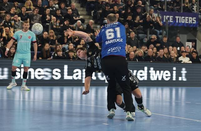 20 12 2025 Handball 1 Bundesliga DAIKIN HBL Season 2025 2026 18 Matchday HC Erlangen Metropolregion Nürnberg HCE MT Melsungen DaMa xdaxmax Laszlo Bartucz 61, MT Melsungen Viggo Kristjansson 73, HC Erlangen HCE