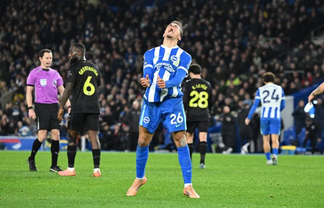 Yasin Ayari of Brighton reacts after missing a chance during the Premier League match between Brighton and Hove Albion and Sunderland at the American Express Stadium, Brighton UK - Saturday 20th December 2025 Brighton v Sunderland Premier League Football, Amex Stadium, Sussex, UK - 20 Dec 2025Brighton Amex Stadium Sussex United Kingdom Editorial use only. No merchandising. For Football images FA and Premier League restrictions apply inc. no internet mobile usage without FAPL license - for details contact Football Dataco  Copyright: xLizxFinlayson TPI Shutterstockx 16159610ag