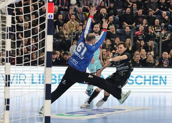 20 12 2025 Handball 1 Bundesliga DAIKIN HBL Season 2025 2026 18 Matchday HC Erlangen Metropolregion Nürnberg HCE MT Melsungen DaMa xdaxmax Laszlo Bartucz 61, MT Melsungen Tim Gömmel Goemmel 95, HC Erlangen HCE