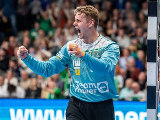 Kristian Saeveras Frisch Auf Goeppingen, 12 cheers loudly after a save, Frisch Auf Goeppingen vs SG Flensburg Handewitt, Handball, 1 Bundesliga, Men, Season 2025 2026, 20 12 2025, Frisch Auf Goeppingen vs SG Flensburg Handewitt, Handball, 1 Bundesliga, Men, Season 2025 2026, 20 12 2025 Goeppingen Copyright: xEibner-Pressefoto MichaelxSchmidx EP_MST