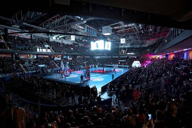 20 12 2025 Handball 1 Bundesliga DAIKIN HBL Season 2025 2026 18 Matchday HC Erlangen Metropolregion Nuremberg HCE MT Melsungen DaMa xdaxmax Symbol image Symbol photo Feature Impression sold out Arena