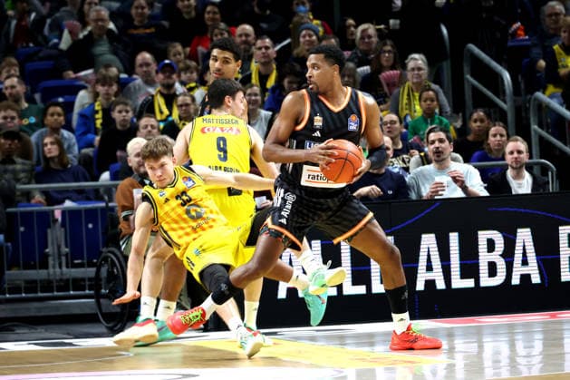 DEU, easyCredit BBL, ALBA vs ratiopharm Ulm, 20 12 2025, Uber Arena, Berlin, DEU, easyCredit BBL, ALBA vs ratiopharm Ulm, pictured Bennet Hundt ALBA Berlin 33 , u15 nordphotoxGmbHx xEngler nph00076