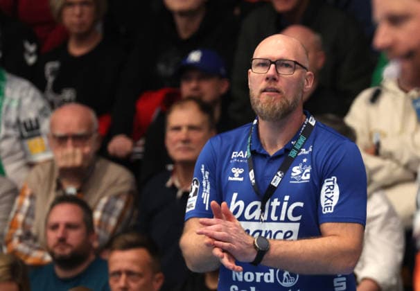 20 12 2025, Germany, Göppingen, Handball DAIKIN HBL, FRISCH AUF Göppingen vs SG Flensburg Handewitt SG Coach Ales Pajovic