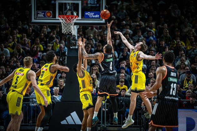 Basketball Berlin 20 12 2025 Season 2025 2026 EasyCredit BBL 1 Bundesliga Men, Men Alba Berlin ratiopharm Ulm Christopher Ledlum Ulm, No 04