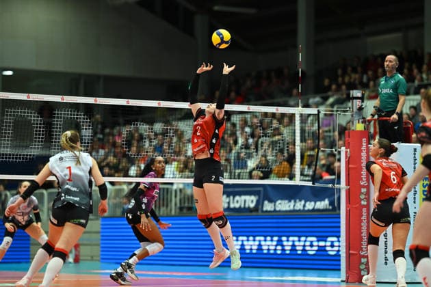 Larissa Winter Dresdner SC, 2 Dresdner SC vs Schwarz Weiß Erfurt, 1 Volleyball Bundesliga Damen, Spielzeit 2025 2026, 20 12 2025 Dresdner SC vs Schwarz Weiß Erfurt, 1 Volleyball Bundesliga Damen, Spielzeit 2025 2026, 20 12 2025 Dresden Copyright: xEibner-Pressefoto xHoepnerx EP_PHR