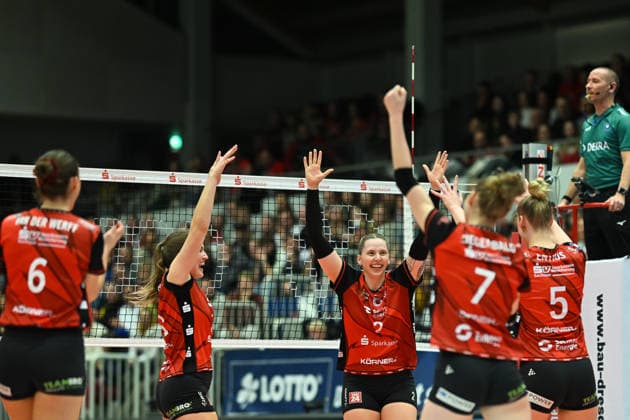 Larissa Winter Dresdner SC, 2 Dresdner SC vs Schwarz Weiß Erfurt, 1 Volleyball Bundesliga Damen, Spielzeit 2025 2026, 20 12 2025 Dresdner SC vs Schwarz Weiß Erfurt, 1 Volleyball Bundesliga Damen, Spielzeit 2025 2026, 20 12 2025 Dresden Copyright: xEibner-Pressefoto xHoepnerx EP_PHR
