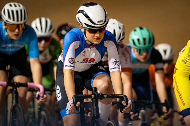 WALTER Hanna DM Omnium 2025 Frankfurt Oder WALTER Hanna GER BSG Pneumant Fürstenwalde Landscape horizontal Landscape Event Event DM Omnium 2025 German Championship Category Category Cycling Track Cycling National Championship Omnium Women U19 Juniors Location Location Europe Germany Brandenburg Märkisch Oderland Frankfurt Oder Oderlandhalle Discipline Omnium Scratch 1 Race Distance 7,5 km Date Date 20 12 2025 Saturday Day 2