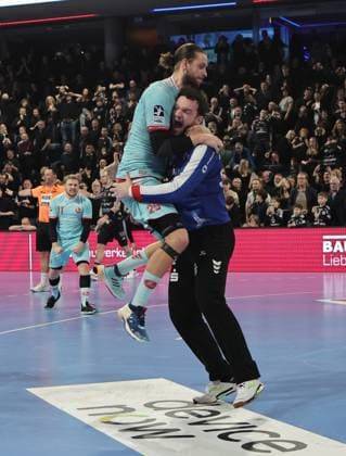 20 12 2025 Handball 1 Bundesliga DAIKIN HBL Season 2025 2026 18 Matchday HC Erlangen Metropolregion Nuremberg HCE MT Melsungen DaMa xdaxmax Cheers of joy after the end of the match Olle Forsell Schefvert 25, MT Melsungen Kristof Palasics 32, MT Melsungen
