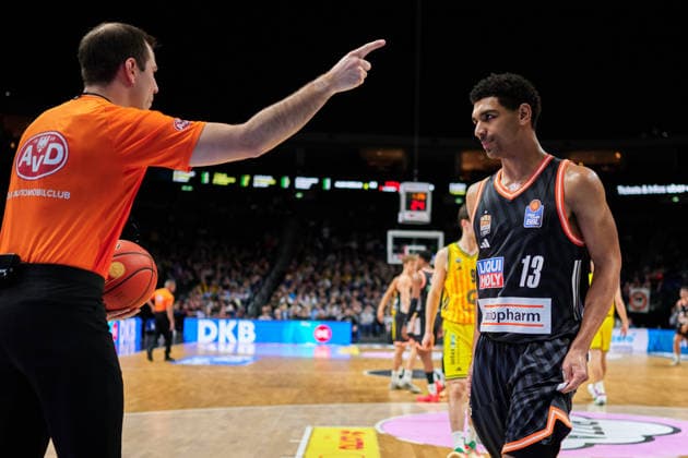 Mark Smith Ratiopharm Ulm, 13 , GER, ALBA Berlin vs Ratiopharm Ulm, Basketball Men, easy Credit BBL, Season 2025 2026, 11 Matchday, 20 12 2025 GER, ALBA Berlin vs Ratiopharm Ulm, Basketball Men, easy Credit BBL, Season 2025 2026, 11 Matchday, 20 12 2025 Berlin Copyright: xClaudiusxRauch,xEibner-Pressefotox xClaudiusxRauchx EP_CRH
