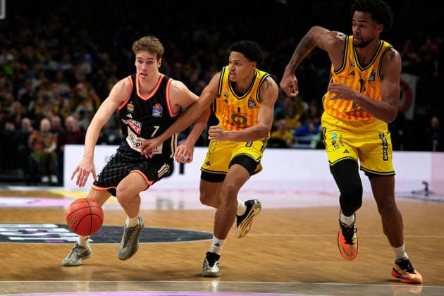 Tobias Jensen Ratiopharm Ulm, 07 , Jack Kayil Alba Berlin, 07 , Norris Agbakoko Alba Berlin, 17 , GER, ALBA Berlin vs Ratiopharm Ulm, Basketball Men, easy Credit BBL, Season 2025 2026, 11 Matchday, 20 12 2025 GER, ALBA Berlin vs Ratiopharm Ulm, Basketball Men, easy Credit BBL, Season 2025 2026, 11 Matchday, 20 12 2025 Berlin Copyright: xClaudiusxRauch,xEibner-Pressefotox xClaudiusxRauchx EP_CRH