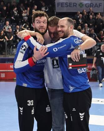 20 12 2025 Handball 1 Bundesliga DAIKIN HBL Season 2025 2026 18 Matchday HC Erlangen Metropolregion Nuremberg HCE MT Melsungen DaMa xdaxmax Kristof Palasics 32, MT Melsungen Carsten Lichtlein MT Melsungen hug each other after the end of the match
