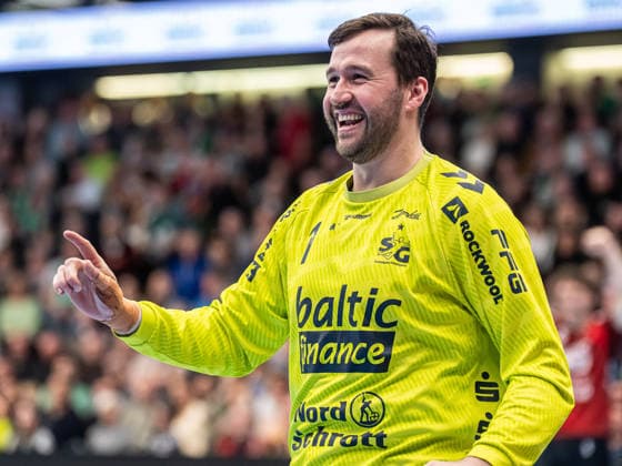 Benjamin Buric SG Flensburg Handewitt, 01 has reason to shine, Frisch Auf Goeppingen vs SG Flensburg Handewitt, Handball, 1 Bundesliga, Men, Season 2025 2026, 20 12 2025, Frisch Auf Goeppingen vs SG Flensburg Handewitt, Handball, 1 Bundesliga, Men, Season 2025 2026, 20 12 2025 Goeppingen Copyright: xEibner-Pressefoto MichaelxSchmidx EP_MST