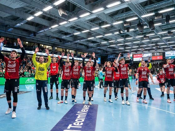 The SG Flensburgä Handewitt team would like to thank the fans who traveled with them, Frisch Auf Goeppingen vs SG Flensburg Handewitt, Handball, 1 Bundesliga, Men, Season 2025 2026, 20 12 2025, Frisch Auf Goeppingen vs SG Flensburg Handewitt, Handball, 1 Bundesliga, Men, Season 2025 2026, 20 12 2025 Goeppingen Copyright: xEibner-Pressefoto MichaelxSchmidx EP_MST