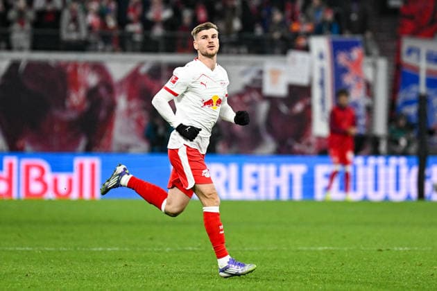 Soccer I Men I Season 2025 2026 I Bundesliga I 15 Matchday I RB Leipzig Bayer 04 Leverkusen I 20 12 2025 Timo Werner 36, RB Leipzig is substituted into the match amidst frenetic applause Crop, close-up, portrait, portrait, single photo, single image, body Leipzig Red Bull Arena Saxony Germany Copyright: xLobeca InesxHähnelx
