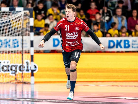 Emil Manfeldt Jakobsen SG Flensburg Handewitt, 31 cheers after a goal, Frisch Auf Goeppingen vs SG Flensburg Handewitt, Handball, 1 Bundesliga, Men, Season 2025 2026, 20 12 2025, Frisch Auf Goeppingen vs SG Flensburg Handewitt, Handball, 1 Bundesliga, Men, Season 2025 2026, 20 12 2025 Goeppingen Copyright: xEibner-Pressefoto MichaelxSchmidx EP_MST