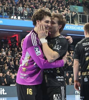 20 12 2025 Handball 1 Bundesliga DAIKIN HBL Season 2025 2026 18 Matchday HC Erlangen Metropolregion Nürnberg HCE MT Melsungen DaMa xdaxmax Jubel Freude Tin Herceg 16, HC Erlangen HCE Christopher Bissel 21, HC Erlangen HCE