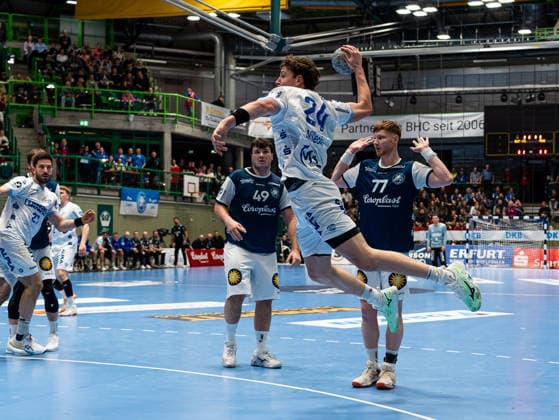 Joel Willecke TBV Lemgo Lippe, 24 on goal throw Bergischer HC vs TBV Lemgo Lippe, Handball, 1 Bundesliga, Matchday 18, Season 2025 2026, 20 12 2025 Bergischer HC vs TBV Lemgo Lippe, Handball, 1 Bundesliga, Matchday 18, Season 2025 2026, 20 12 2025 Wuppertal Copyright: xEibner-Pressefoto DamianxKruczynx EP_DKI