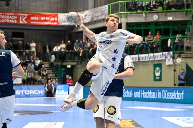 DAIKIN 1 Handball Bundesliga 25 26 18 Matchday Bergischer HC TBV Lemgo Lippe on 20 12 2025 in the Uni Halle in Wuppertal Jump shot by Lukas Hutecek 2 TBV Lemgo WD