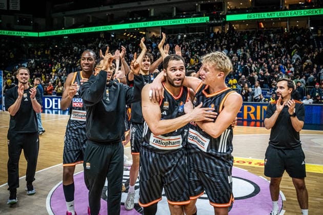 Basketball Berlin 20 12 2025 Season 2025 2026 EasyCredit BBL 1 Bundesliga Men, Men Alba Berlin ratiopharm Ulm Jubel Ulm Christopher Ledlum Ulm, No 04
