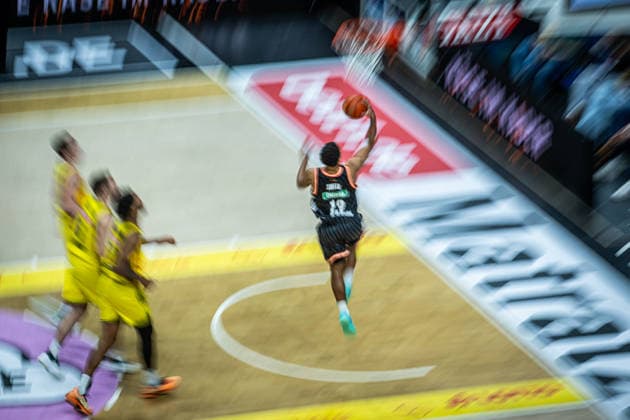 Basketball Berlin 20 12 2025 Season 2025 2026 EasyCredit BBL 1 Bundesliga Men, Men Alba Berlin ratiopharm Ulm Mark Smith Ulm, No 13
