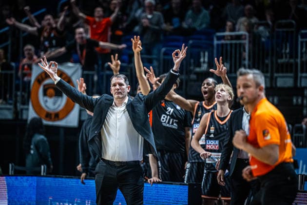 Basketball Berlin 20 12 2025 Season 2025 2026 EasyCredit BBL 1 Bundesliga Men, Men Alba Berlin ratiopharm Ulm Ty Harrelson Ulm, Coach Jubel