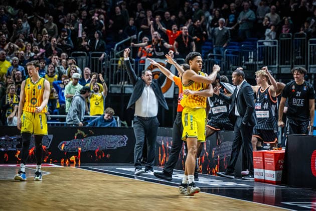 Basketball Berlin 20 12 2025 Season 2025 2026 EasyCredit BBL 1 Bundesliga Men, Men Alba Berlin ratiopharm Ulm Jack Kayil Alba Berlin, No 07 down Ty Harrelson Ulm, Coach jubel