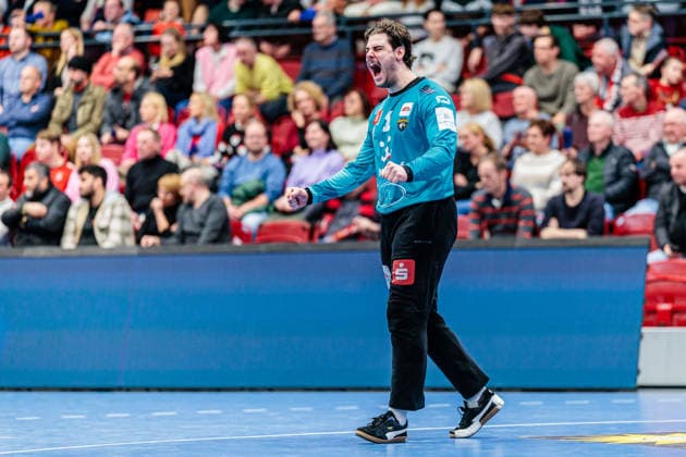 Finn Ruespeler HSG Krefeld Niederrhein, 01 rejoices GER, TuS N Luebbecke vs HSG Krefeld Niederrhein, Handball, 2 Bundesliga, Matchday 16, Season 2025 2026, 20 12 2025 GER, TuS N Luebbecke vs HSG Krefeld Niederrhein, Handball, 2 Bundesliga, Matchday 16, Season 2025 2026, 20 12 2025 Luebbecke Copyright: xEibner-Pressefoto JanxRollingerx EP_JSK