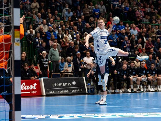 Jarnes Faust TBV Lemgo Lippe, 35 on goal Bergischer HC vs TBV Lemgo Lippe, Handball, 1 Bundesliga, Matchday 18, Season 2025 2026, 20 12 2025 Bergischer HC vs TBV Lemgo Lippe, Handball, 1 Bundesliga, Matchday 18, Season 2025 2026, 20 12 2025 Wuppertal Copyright: xEibner-Pressefoto DamianxKruczynx EP_DKI