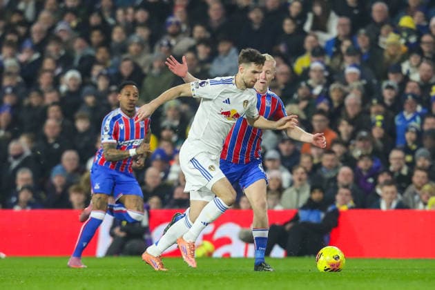 Leeds United v Crystal Palace, Premier League Anton Stach Of Leeds United in action during the Leeds United v Crystal Palace Premier League match at Elland Road, Leeds, England on 20 December 2025 Credit: Lee Keuneke Every Second Media Editorial use only. All images are copyright Every Second Media Limited. No images may be reproduced without prior permission. All rights reserved. Premier League and Football League images are subject to licensing agreements with Football DataCo Limited. see https: www.football-dataco.com Copyright: xIMAGO EveryxSecondxMediax ESM-1719-0035 LeexKeunekex xEveryxSecondxMediax
