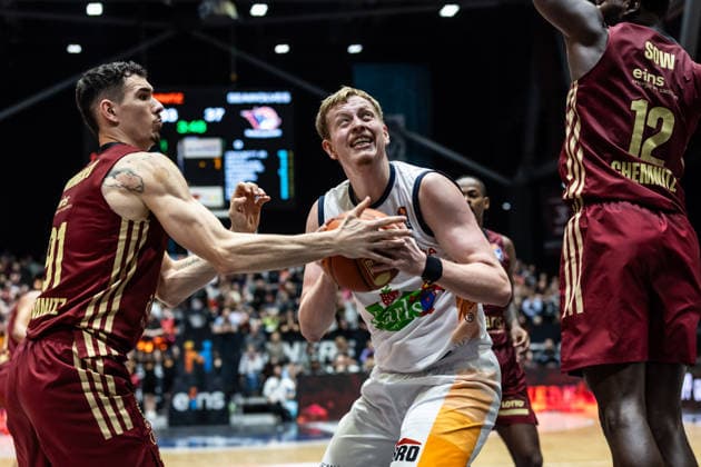GER, easy Credit Basketball Bundesliga, Niners Chemnitz Rostock Seawolves 20 12 2025, Messe, Chemnitz, GER, easy Credit Basketball Bundesliga, Niners Chemnitz Rostock Seawolves Bent Leuchten Rostock Seawolves 51 Foto Alexander Trienitz Chemnitz Messe Sachsen Germany