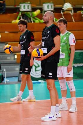 Game scene with Iven Fietje Ferch 18 TSV Haching Munich , Florian Krenkel 5 TSV Haching Munich and Patrick Rupprecht 10 TSV Haching Munich Game scene with Iven Fietje Ferch 18 TSV Haching Munich , Florian Krenkel 5 TSV Haching Munich and Patrick Rupprecht 10 TSV Haching Munich Copyright: xspeedshotx