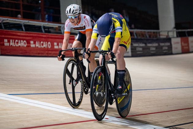 BIEBERLE Edda, DWORATZEK Klara DM Omnium 2025 Frankfurt Oder BIEBERLE Edda GER RSV Osterweddingen DWORATZEK Klara GER SSV Gera 1990 Landscape horizontal Landscape Event Event DM Omnium 2025 German Championship Category Category Cycling Track Cycling National Championship Omnium Women U19 Juniors Location Location Europe Germany Brandenburg Märkisch Oderland Frankfurt Oder Oderlandhalle Discipline Omnium Elimination Race 3 Race Date Date 20 12 2025 Saturday Day 2