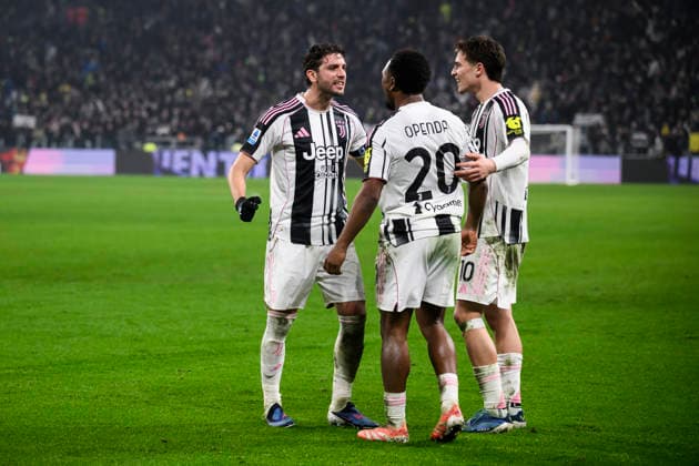 Juventus FC v AS Roma - Serie A Lois Openda of Juventus FC celebrates with Manuel Locatelli and Kenan Yildiz of Juventus FC after scoring a goal during the Serie A football match between Juventus FC and AS Roma. Turin Italy Copyright: xNicolòxCampox