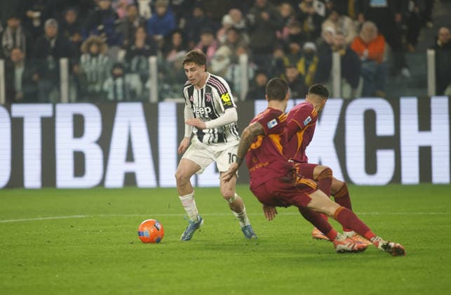 Kenan Yildiz of Juventus FC during the Italian Serie A, 2025 26 season, football match between Juventus FC and AS Roma on20 December 2025, at Allianz stadium, Turin, Italy. Photo Nderim KACELI  Copyright: xNderimxKaceli IPAxSportx xipa-agency.netx xx IPA_69361008 IPA_Agency_IPA69361008