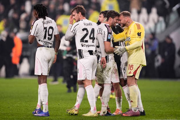 Juventus player celebrating for the victory of the Serie A soccer match between Juventus Fc and Roma the Juventus Stadium in Turin, north west Italy - December 20, 2025. - Soccer  Copyright: xFabioxFerrari LaPressex