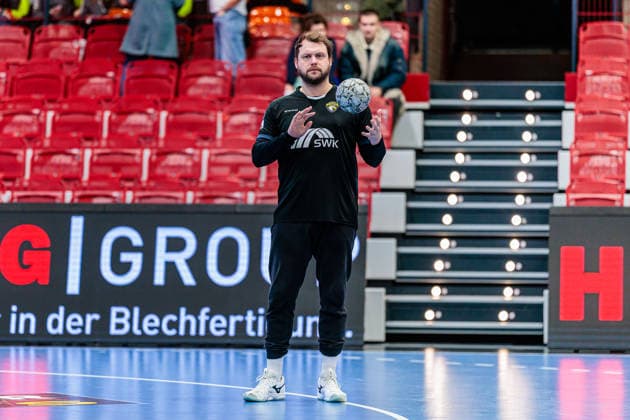 Christopher Klasmann HSG Krefeld Niederrhein, 08 GER, TuS N Luebbecke vs HSG Krefeld Niederrhein, Handball, 2 Bundesliga, Matchday 16, Season 2025 2026, 20 12 2025 GER, TuS N Luebbecke vs HSG Krefeld Niederrhein, Handball, 2 Bundesliga, Matchday 16, Season 2025 2026, 20 12 2025 Luebbecke Copyright: xEibner-Pressefoto JanxRollingerx EP_JSK