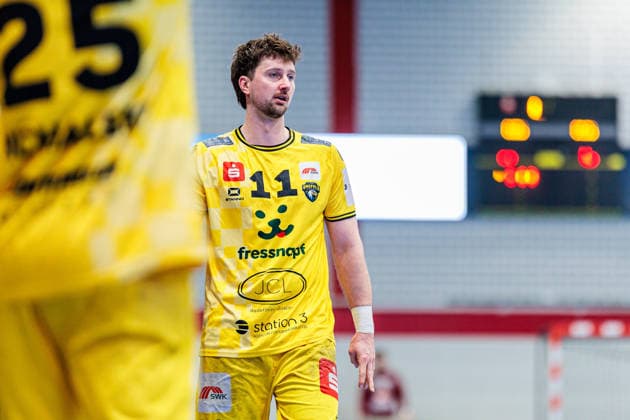 Lucas Schneider HSG Krefeld Niederrhein, 11 GER, TuS N Luebbecke vs HSG Krefeld Niederrhein, Handball, 2 Bundesliga, Matchday 16, Season 2025 2026, 20 12 2025 GER, TuS N Luebbecke vs HSG Krefeld Niederrhein, Handball, 2 Bundesliga, Matchday 16, Season 2025 2026, 20 12 2025 Luebbecke Copyright: xEibner-Pressefoto JanxRollingerx EP_JSK