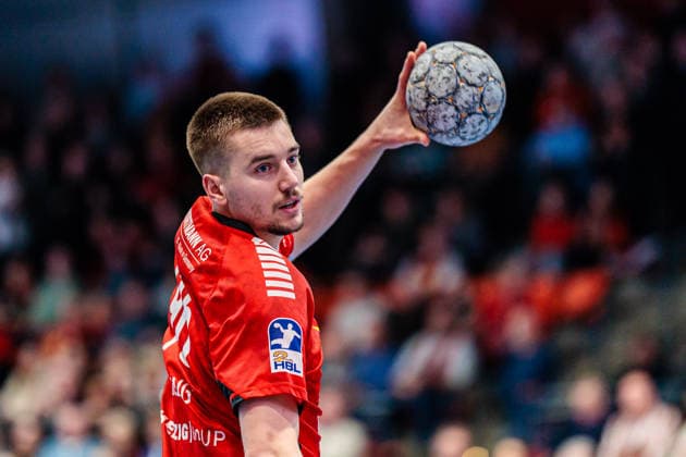 Tim Roman Wieling TuS N Luebbecke, 96 on goal GER, TuS N Luebbecke vs HSG Krefeld Niederrhein, Handball, 2 Bundesliga, Matchday 16, Season 2025 2026, 20 12 2025 GER, TuS N Luebbecke vs HSG Krefeld Niederrhein, Handball, 2 Bundesliga, Matchday 16, Season 2025 2026, 20 12 2025 Luebbecke Copyright: xEibner-Pressefoto JanxRollingerx EP_JSK