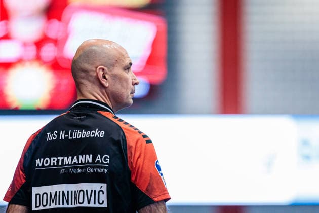 Davor Dominikovic TuS N Luebbecke, Coach GER, TuS N Luebbecke vs HSG Krefeld Niederrhein, Handball, 2 Bundesliga, Matchday 16, Season 2025 2026, 20 12 2025 GER, TuS N Luebbecke vs HSG Krefeld Niederrhein, Handball, 2 Bundesliga, Matchday 16, Season 2025 2026, 20 12 2025 Luebbecke Copyright: xEibner-Pressefoto JanxRollingerx EP_JSK