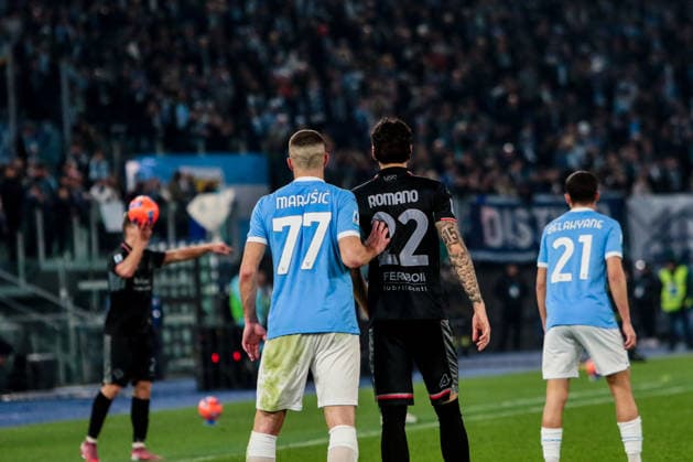 Romano Floriani Mussolini of US Cremonese and Adam Marusic of SS LAZIO during SS Lazio vs US Cremonese, Italian soccer Serie A match in Rome, Italy, December 20 2025  Copyright: xRaffaelexConti IPAxSportx xipa-agency.netx xx IPA_69363212 IPA_Agency_IPA69363212
