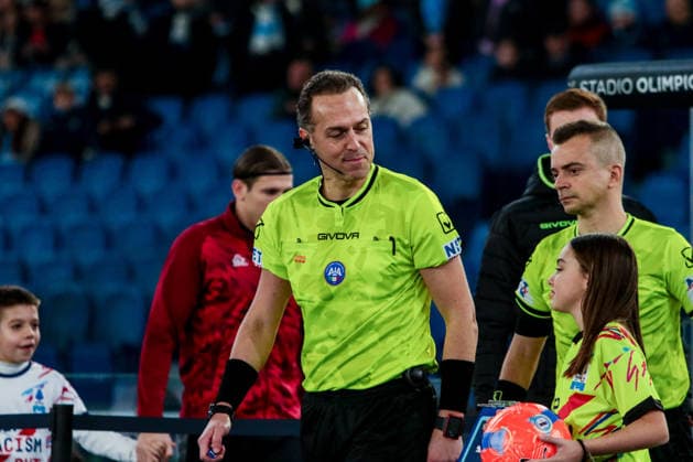 Luca Pairetto referee during SS Lazio vs US Cremonese, Italian soccer Serie A match in Rome, Italy, December 20 2025  Copyright: xRaffaelexConti IPAxSportx xipa-agency.netx xx IPA_69363878 IPA_Agency_IPA69363878
