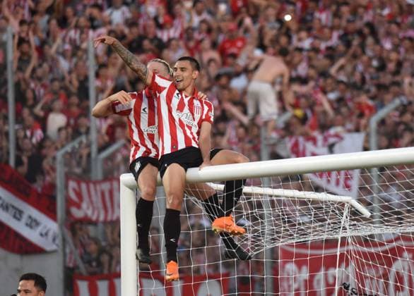 Platense vs Estudiantes Foto: FOTOBAIRES Trofeo de Campeones. *** Platense vs Estudiantes Photo FOTOBAIRES Champions Trophy Copyright: xJuanxJosexGarciaxJuanxJosexGarciax