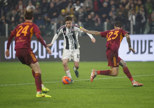CALCIO - Serie A - Juventus FC vs AS Roma Kenan Yildiz of Juventus FC during the Italian Serie A, 2025 26 season, football match between Juventus FC and AS Roma on20 December 2025, at Allianz stadium, Turin, Italy. Photo Nderim KACELI Turin Italy  Copyright: xIPAxSport ABACAx