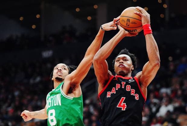 December 20, 2025, Toronto, On: Toronto Raptors Scottie Barnes (4) shoots as Boston Celtics Josh Minott (8) defends during first half NBA, Basketball Herren, USA basketball action in Toronto on Saturday, Dec. 20, 2025. Canada News - December 20, 2025  - ZUMAc35_ 20251220_zaf_c35_043 Copyright: xFrankxGunnx