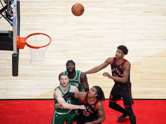 Boston Celtics vs Toronto Raptors TORONTO, CANADA - DECEMBER 20 : Colin Murray-Boyles (12) and Ochai Agbaji (30) of Toronto Raptors in action against Sam Hauser (30) of Boston Celtics during the NBA, Basketball Herren, USA basketball game between Boston Celtics and Toronto Raptors at the Scotiabank Arena on December 20, 2025 in Toronto, Ontario, Canada. Mert Alper Dervis Anadolu Ontario Canada. Editorial use only. Please get in touch for any other usage.  Copyright: x2025xAnadoluxMertxAlperxDervisx