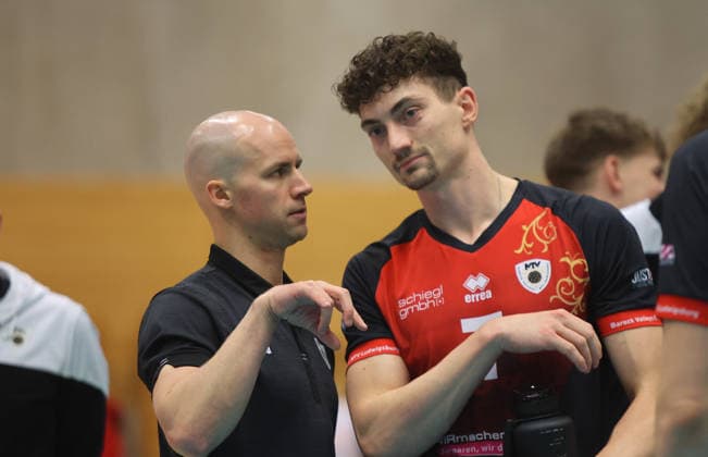 Ludwigsburg , Volleyball Bundesliga , Barock Volleys MTV Ludwigsburg vs SV Warnemünde , from left Hasse Mattila Tim Köpfli Ludwigsburg
